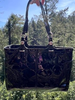 VINTAGE COACH Black Embossed Patent Leather Shoulder Bag Tote Silver Hardware